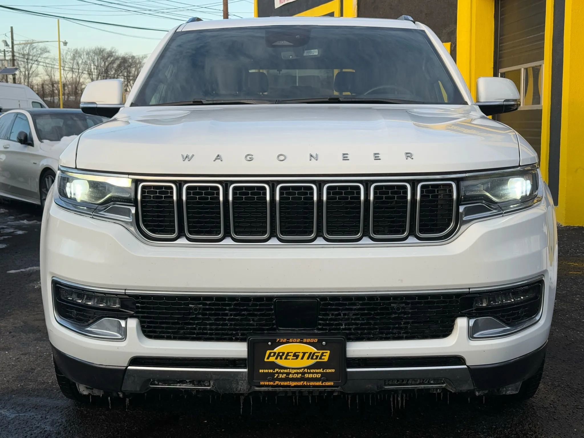 Used 2022 Jeep Wagoneer Series III image 2