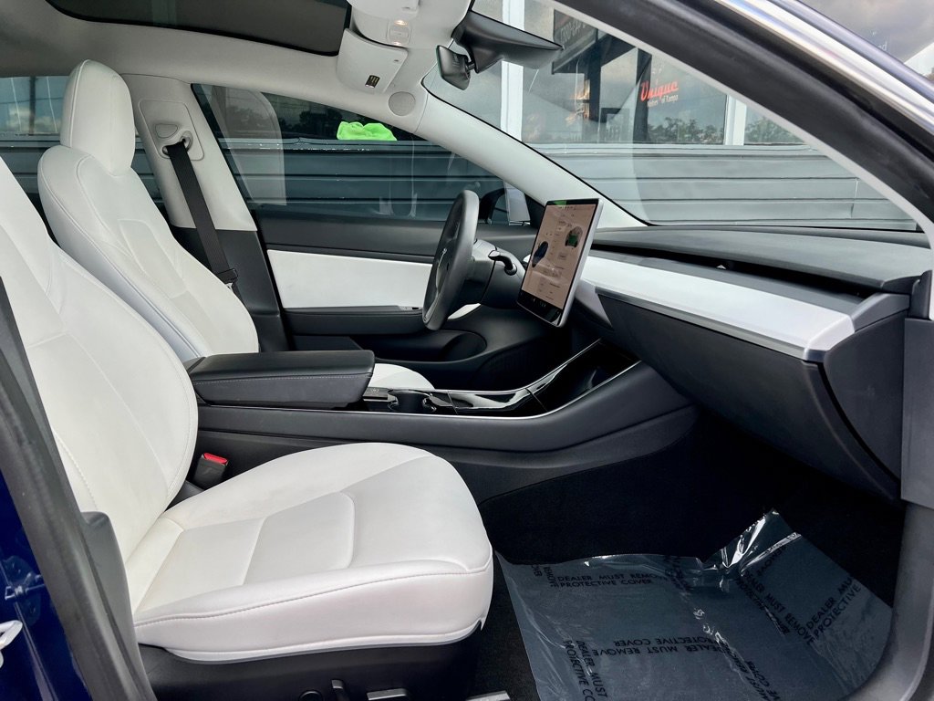 Used 2020 Tesla Model 3 Performance image 25