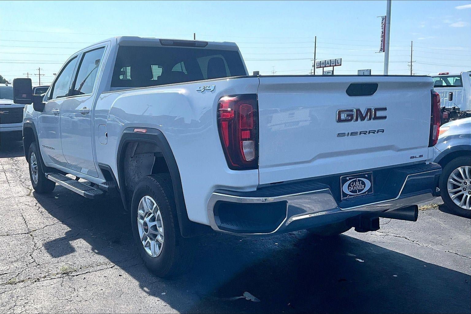 Used 2025 GMC Sierra 2500 SLE AWD/4WD image 5