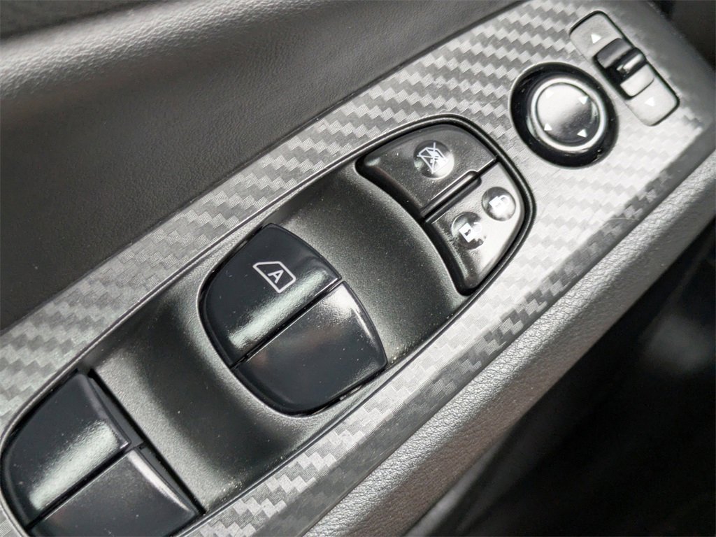 Used 2024 Nissan Altima 2.5 SV image 21