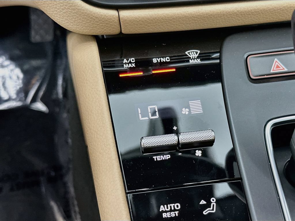 New 2026 Porsche Macan AWD/4WD image 18