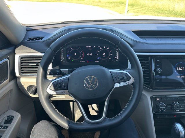 Used 2023 Volkswagen Atlas SE w/ Black Wheel Package AWD/4WD image 13