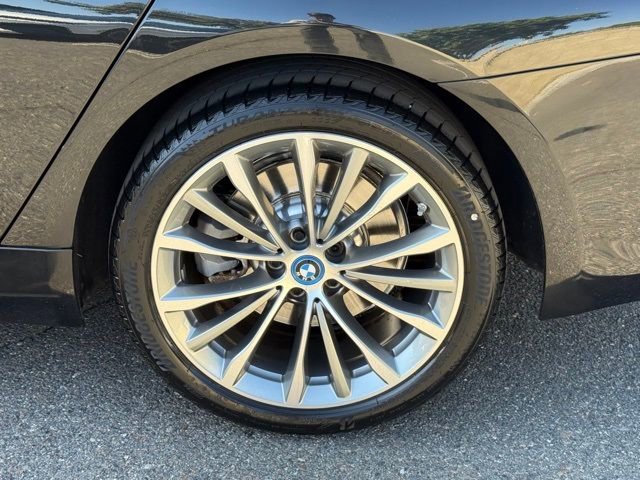 Certified 2023 BMW 530e w/ Convenience Package image 13