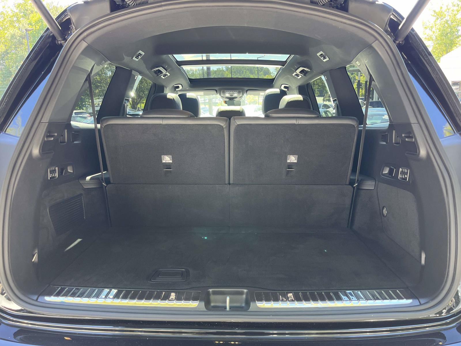 Certified 2025 Mercedes-Benz GLS 450 4MATIC image 10
