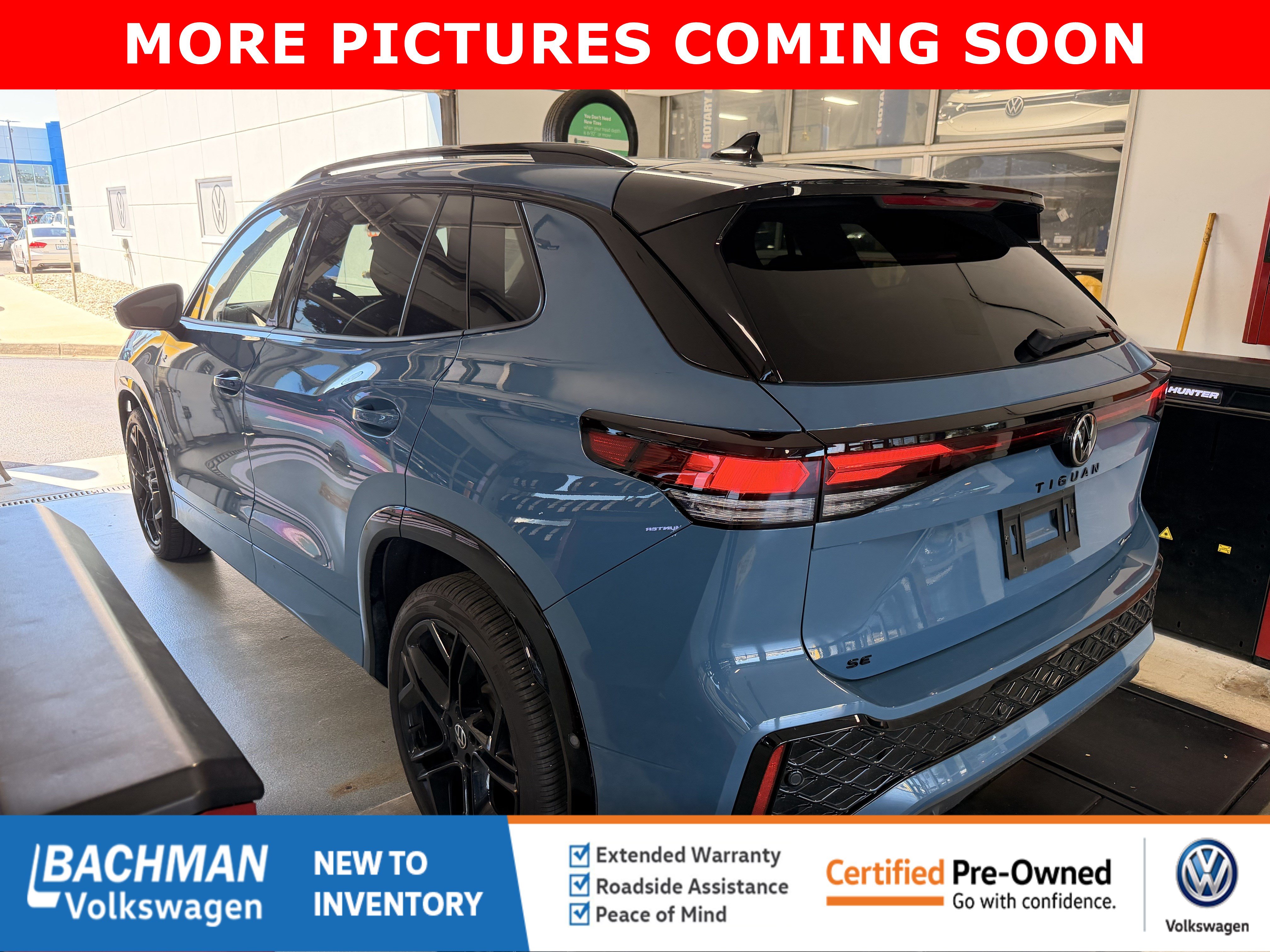 Certified 2025 Volkswagen Tiguan SE R-Line AWD/4WD image 4