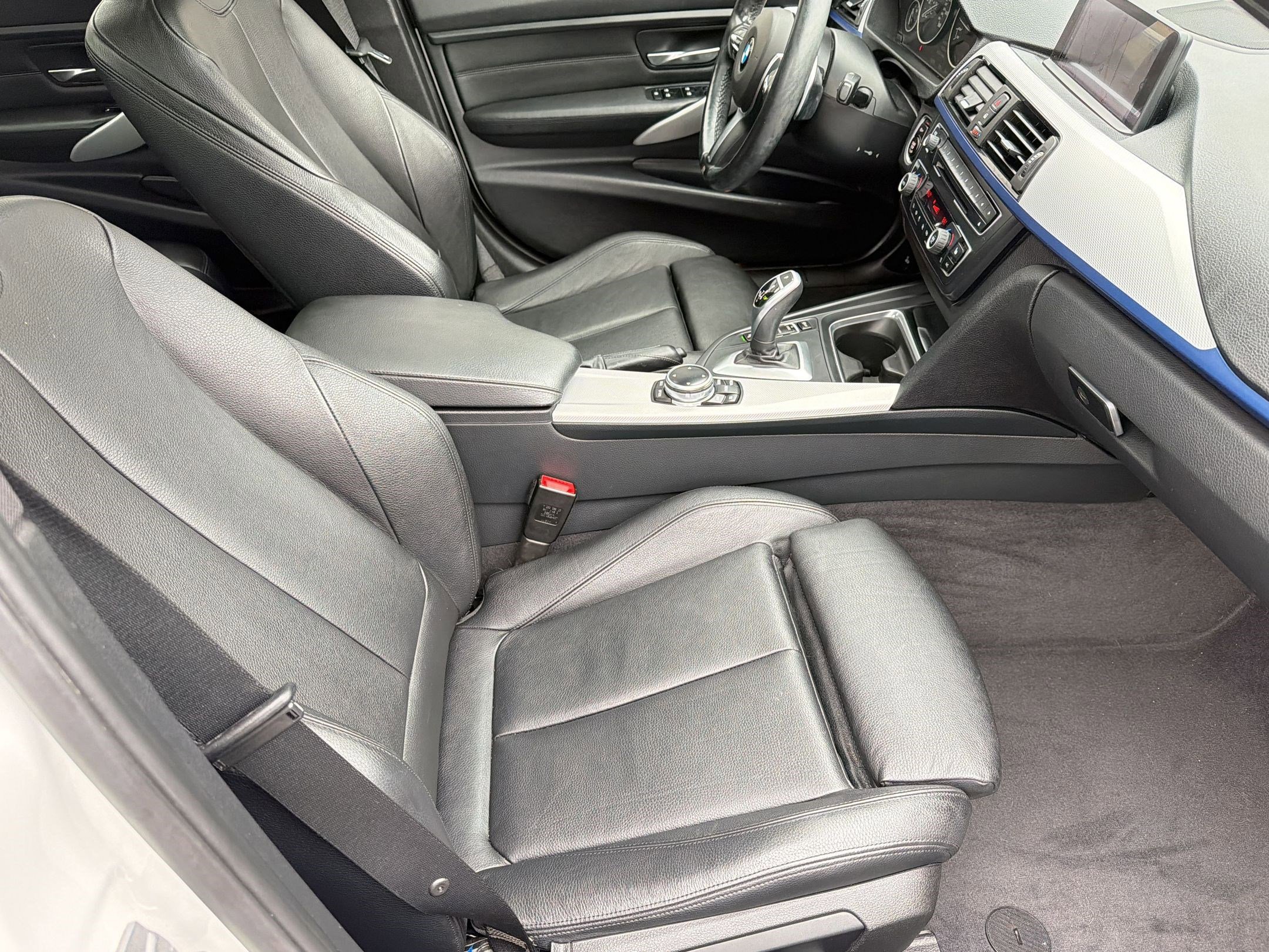 Used 2014 BMW 335i xDrive Sedan AWD/4WD image 32