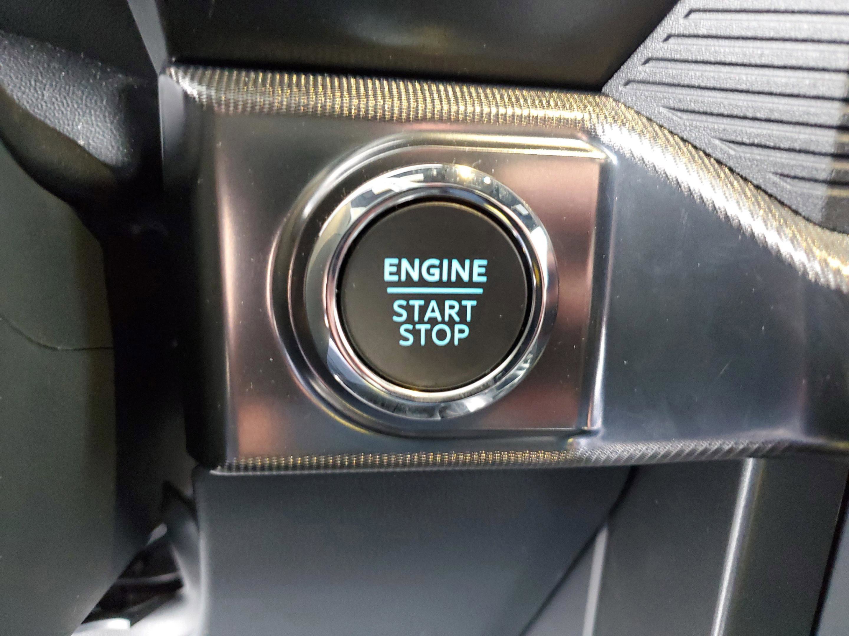 Certified 2025 Ford F150 Lariat w/ Equipment Group 502A High image 29