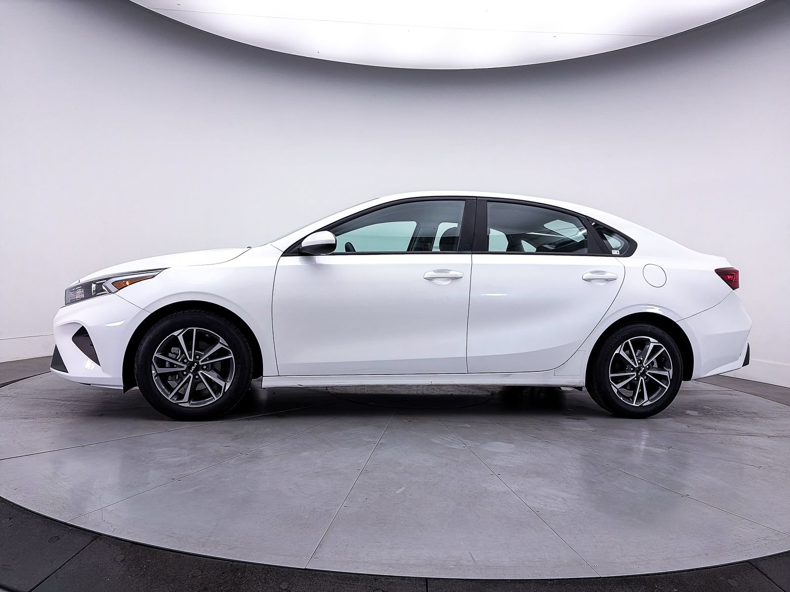 Certified 2023 Kia Forte LXS FWD image 36