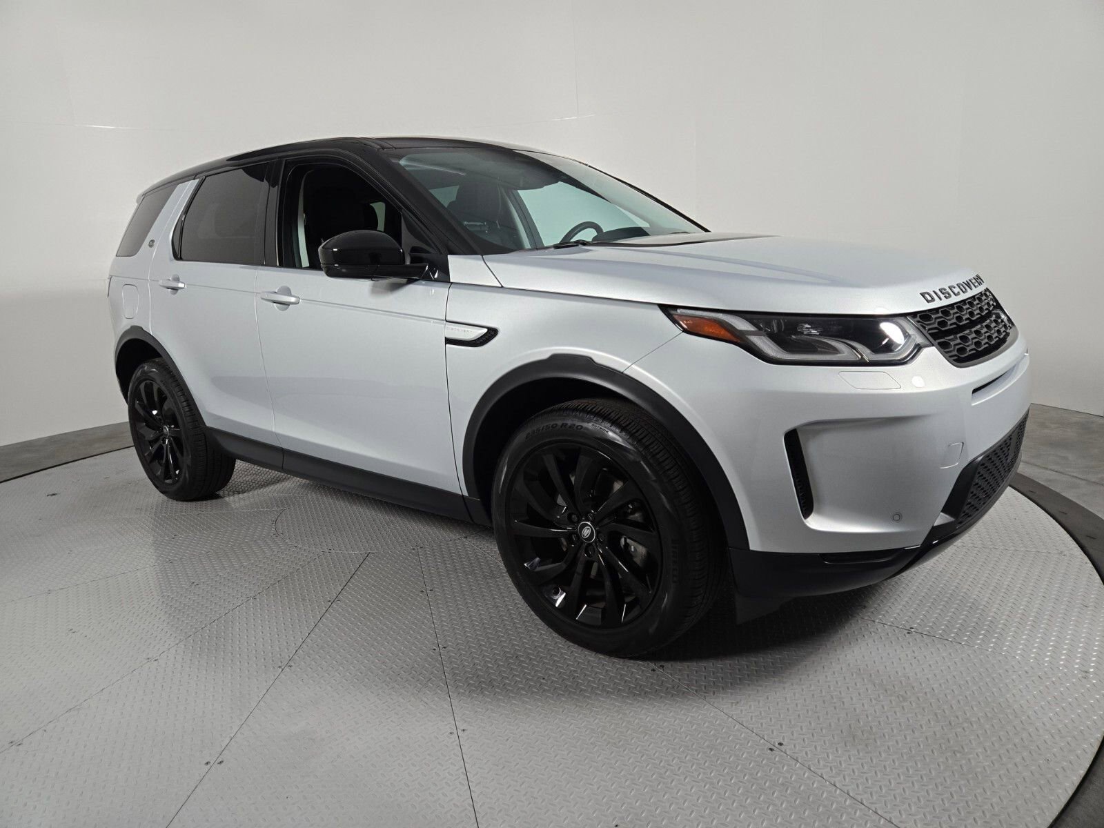 Used 2023 Land Rover Discovery Sport SE AWD/4WD image 16