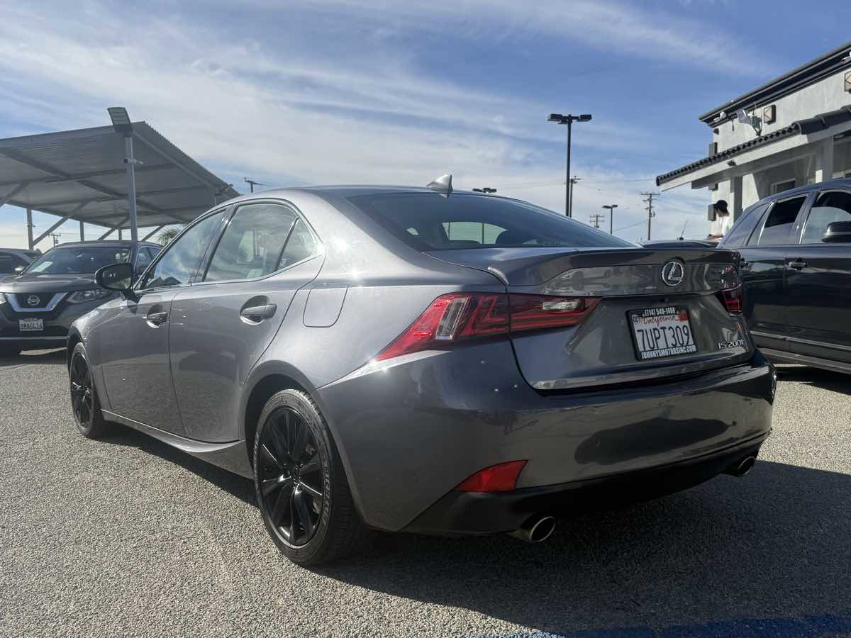 Used 2016 Lexus IS 200t image 16