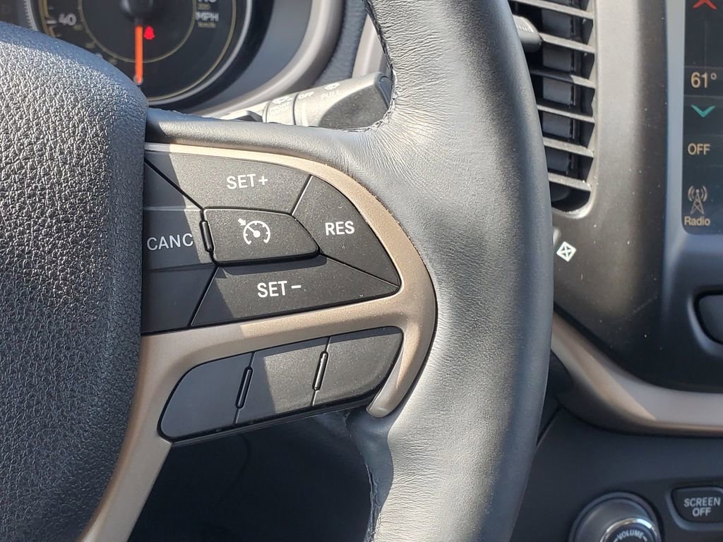 Used 2016 Jeep Cherokee Limited AWD/4WD image 19