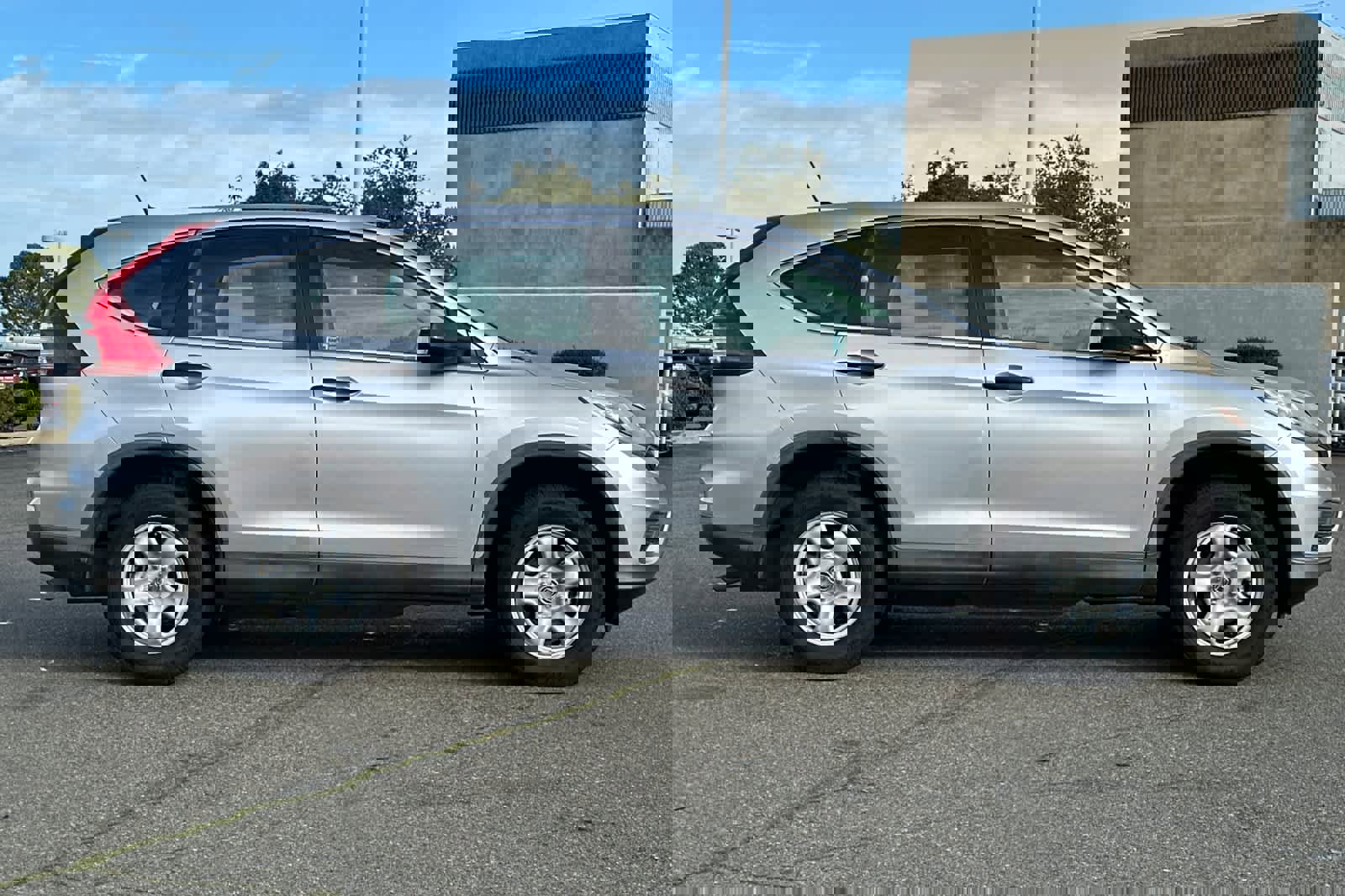 Used 2015 Honda CR-V LX image 6