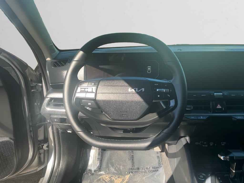 Used 2025 Kia K4 EX FWD image 12
