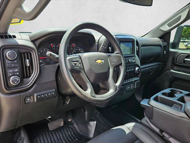 Used 2025 Chevrolet Silverado 2500 W/T w/ WT/CX Safety Package AWD/4WD image 9