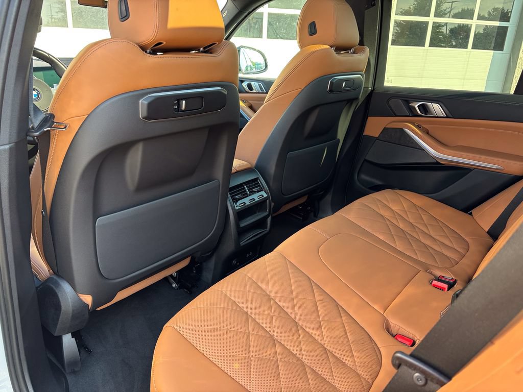 Certified 2024 BMW X5 xDrive40i w/ M Sport Package AWD/4WD image 43