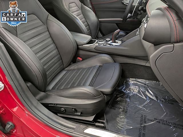 Used 2023 Alfa Romeo Giulia Estrema AWD/4WD image 32