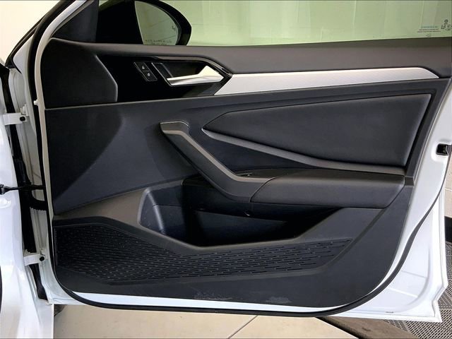 Used 2020 Volkswagen Jetta R-Line w/ R-Line Cold Weather Package image 24