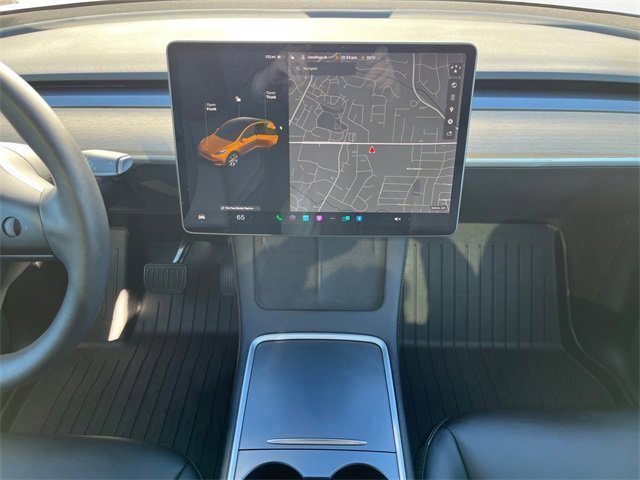 Used 2021 Tesla Model Y Long Range image 12