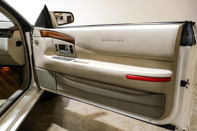 Used 2000 Cadillac Eldorado ESC w/ Comfort/Convenience Pkg FWD image 40