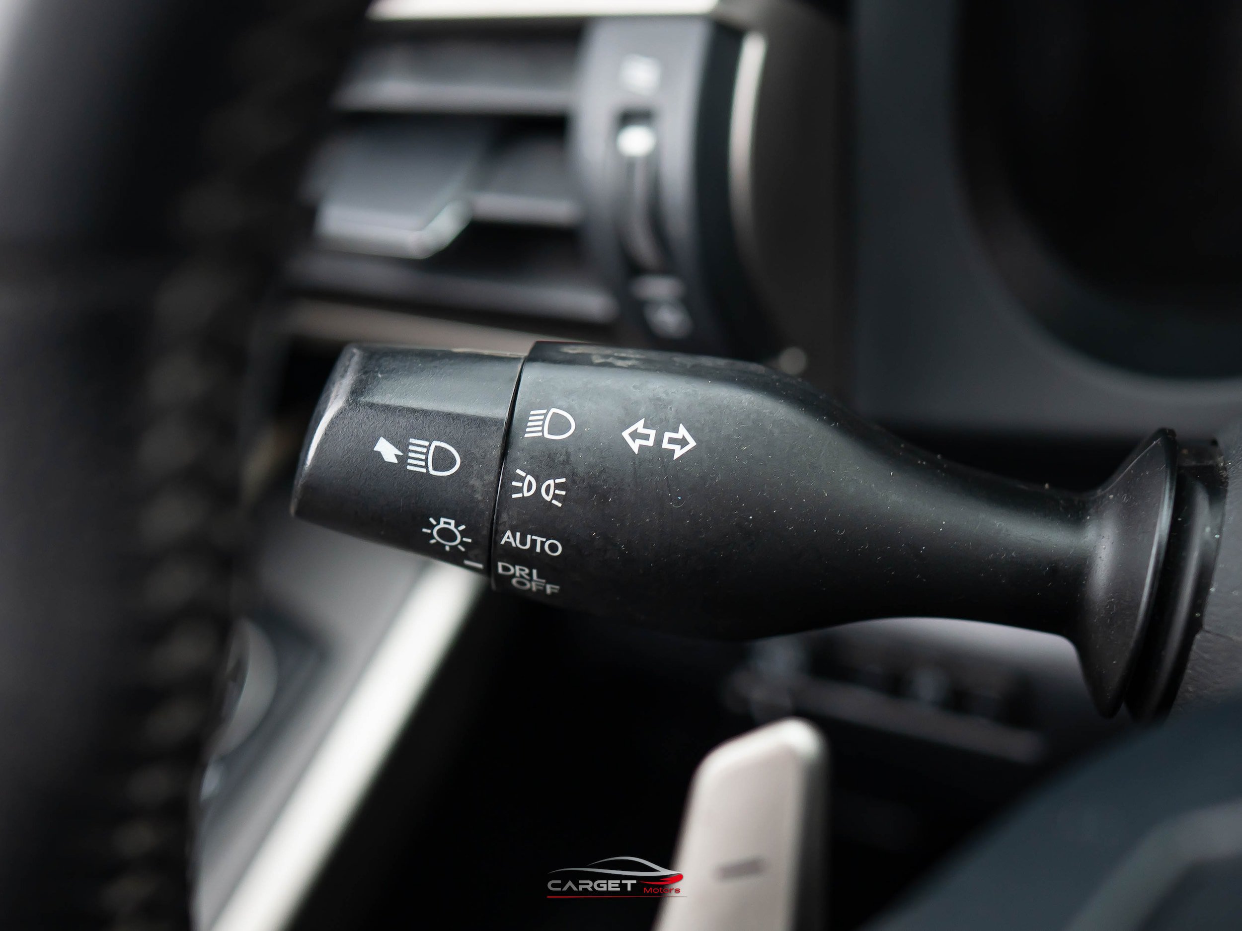 Used 2019 Lexus IS 300 F Sport w/ F Sport Package RWD image 29