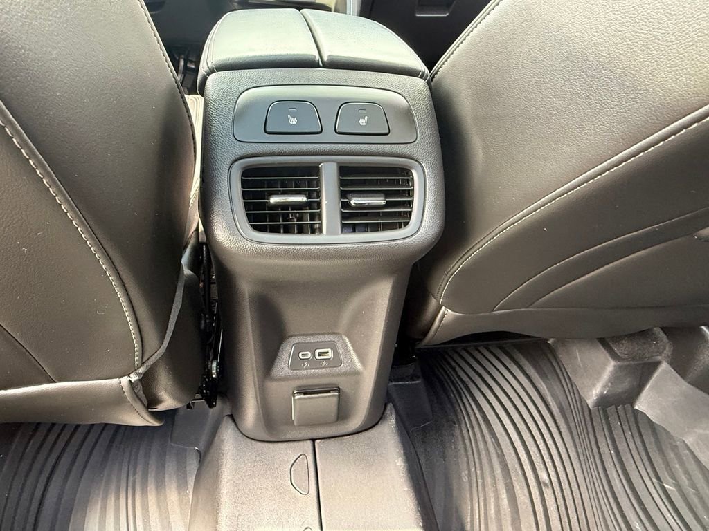 Used 2022 Buick Envision Avenir w/ Technology Package II image 30