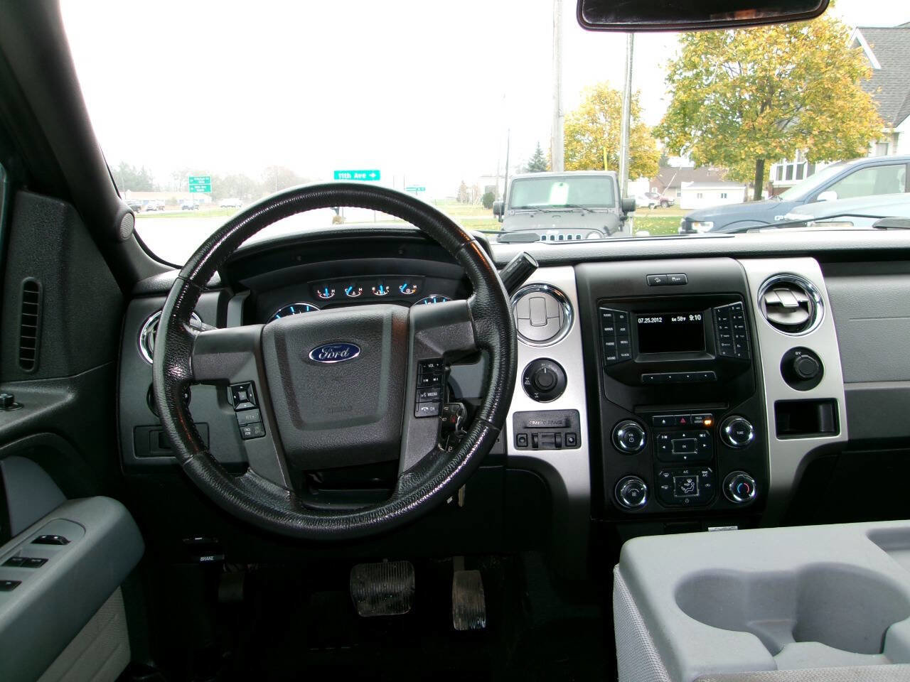 Used 2013 Ford F150 XLT w/ Luxury Equipment Group image 7