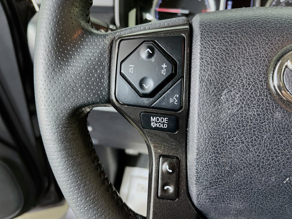 Used 2021 Toyota 4Runner Venture AWD/4WD image 14