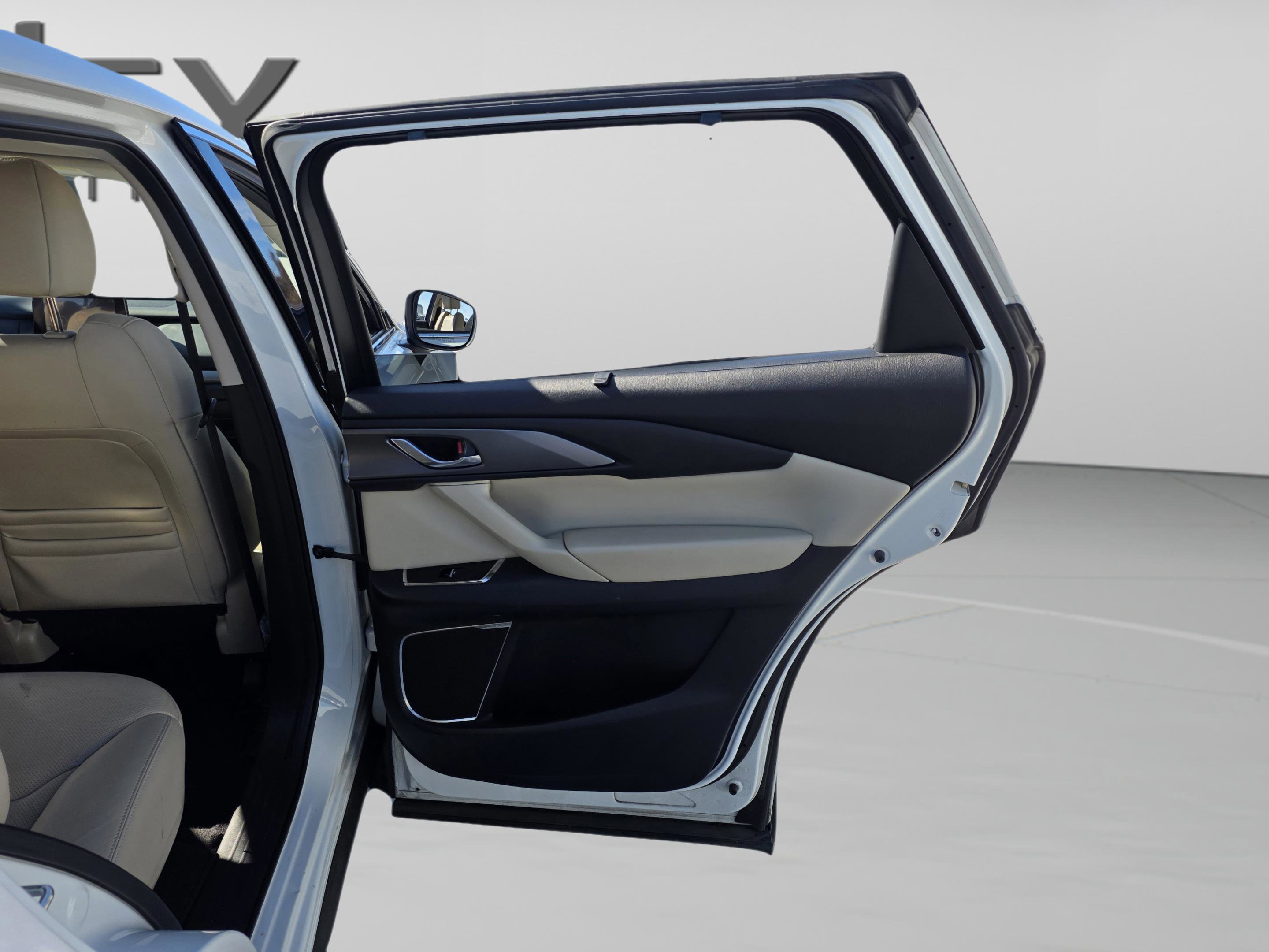 Used 2019 MAZDA CX-9 Touring w/ Touring Premium Package image 29