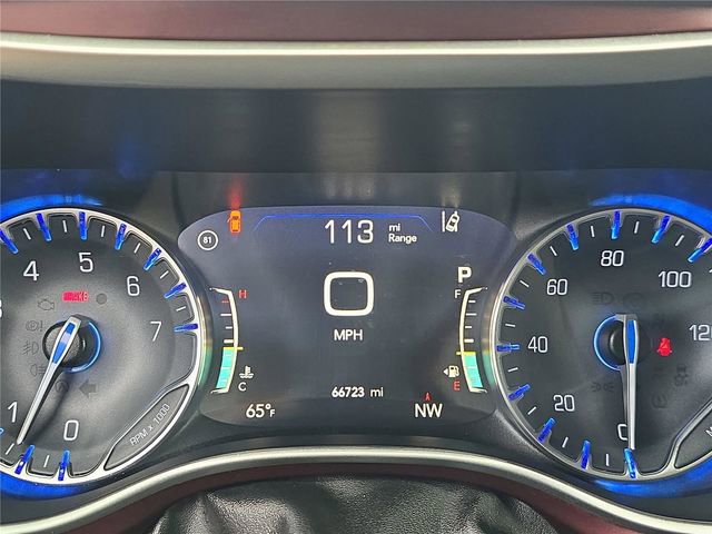 Used 2020 Chrysler Pacifica Touring-L image 23