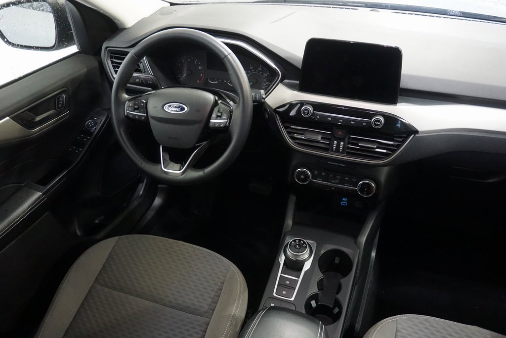 Used 2022 Ford Escape SE w/ Cold Weather Package image 27