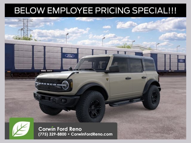New 2026 Ford Bronco Badlands w/ Wildtrak Package