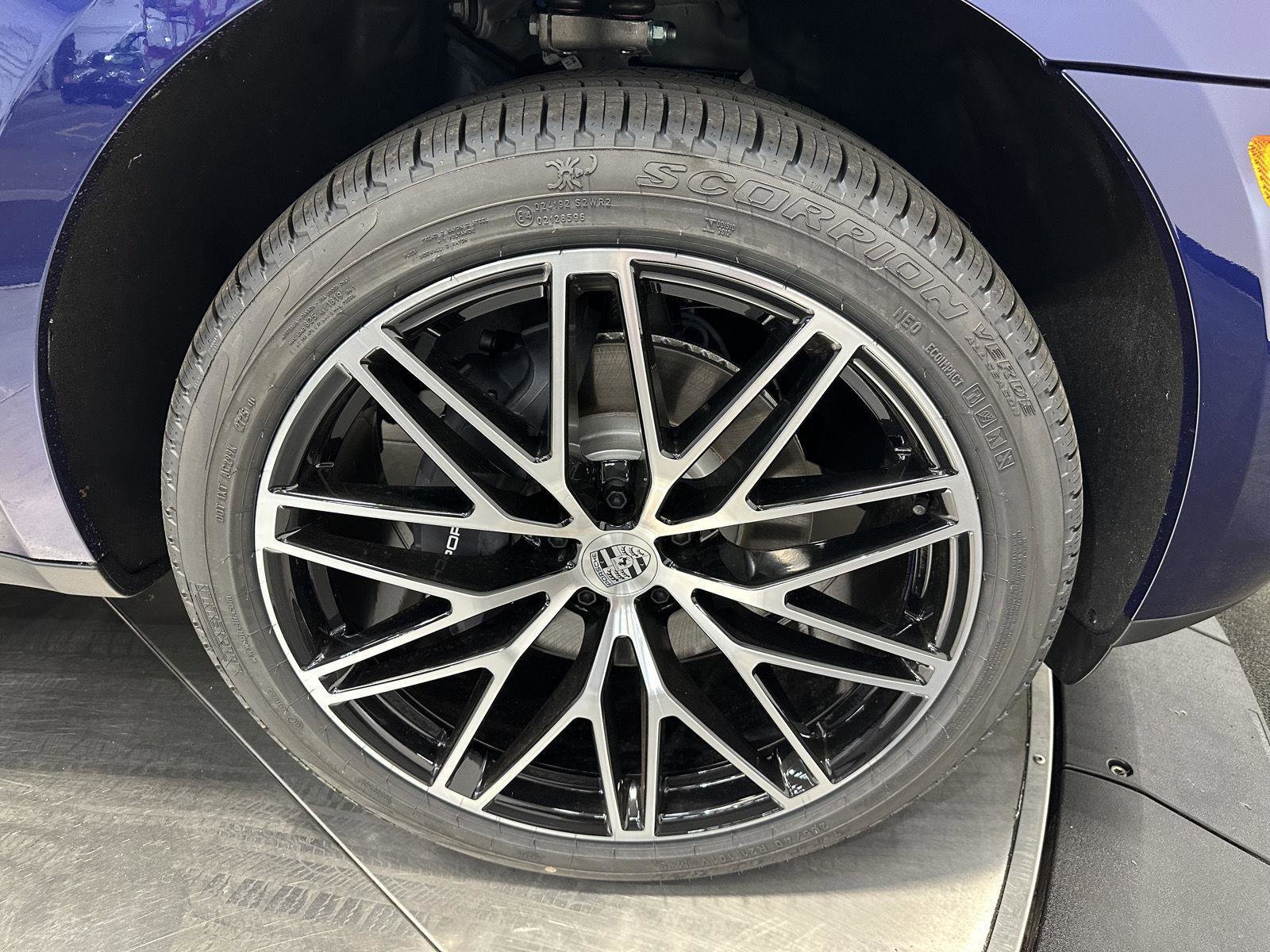 Certified 2026 Porsche Macan Turbo image 13