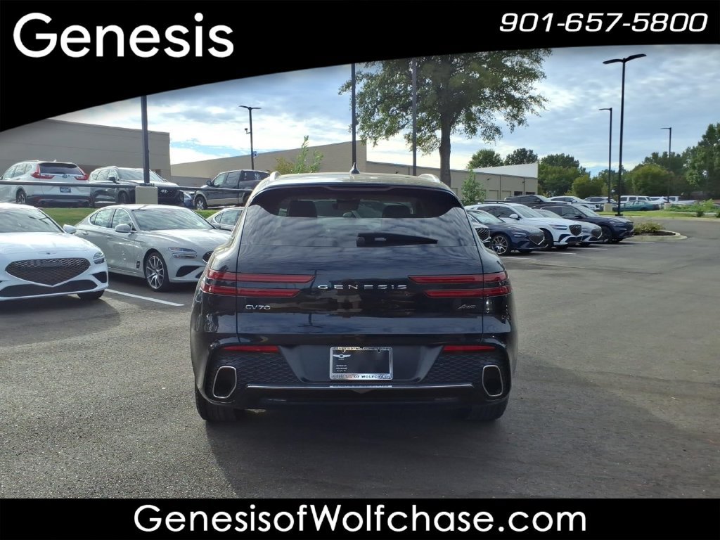 Used 2023 Genesis GV70 2.5T w/ Select Package AWD/4WD image 4
