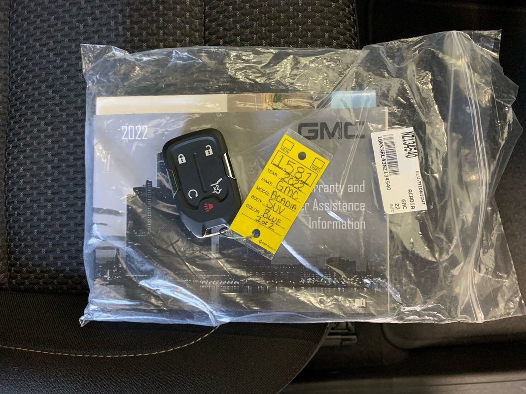 Used 2022 GMC Acadia SLE w/ Driver Convenience Package image 36