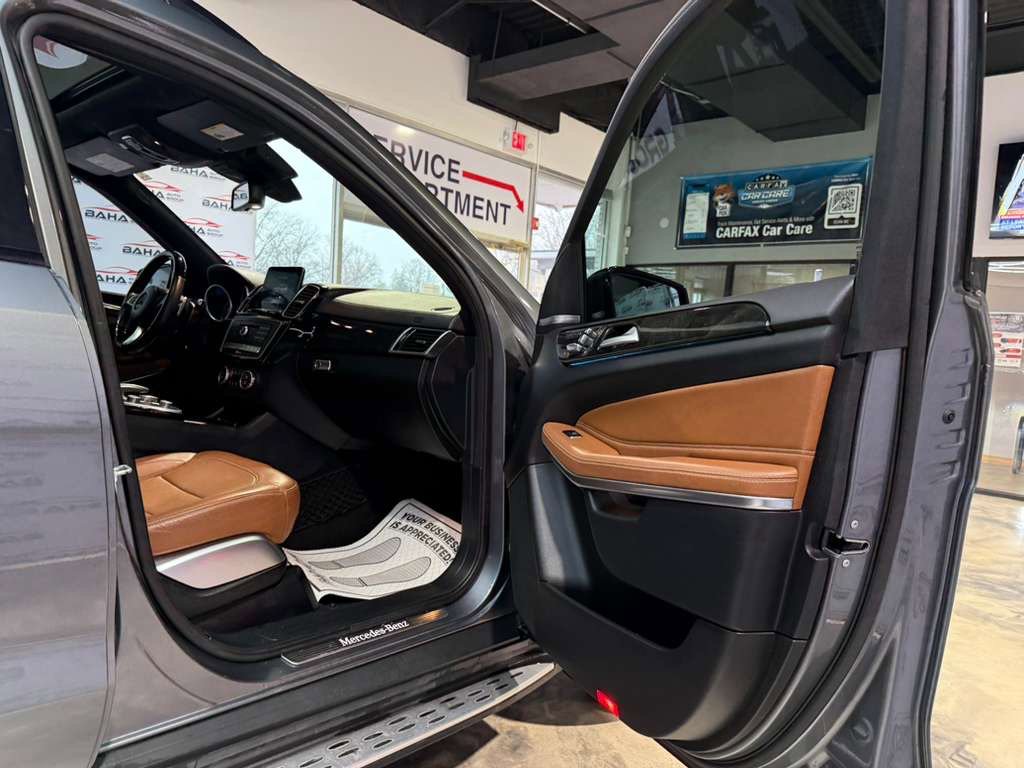 Used 2018 Mercedes-Benz GLS 550 4MATIC w/ Offroad Package image 46