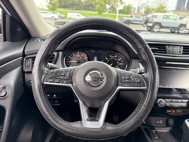 Used 2020 Nissan Rogue SV w/ Premium Package FWD image 20