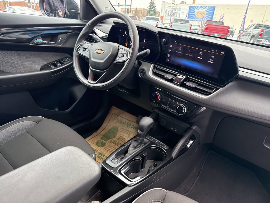 Used 2024 Chevrolet TrailBlazer LT image 36