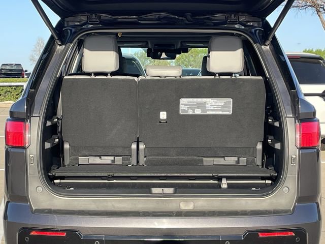 Used 2023 Toyota Sequoia Limited image 31
