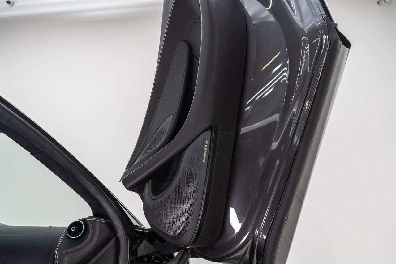 Used 2019 McLaren 570S Coupe RWD image 41