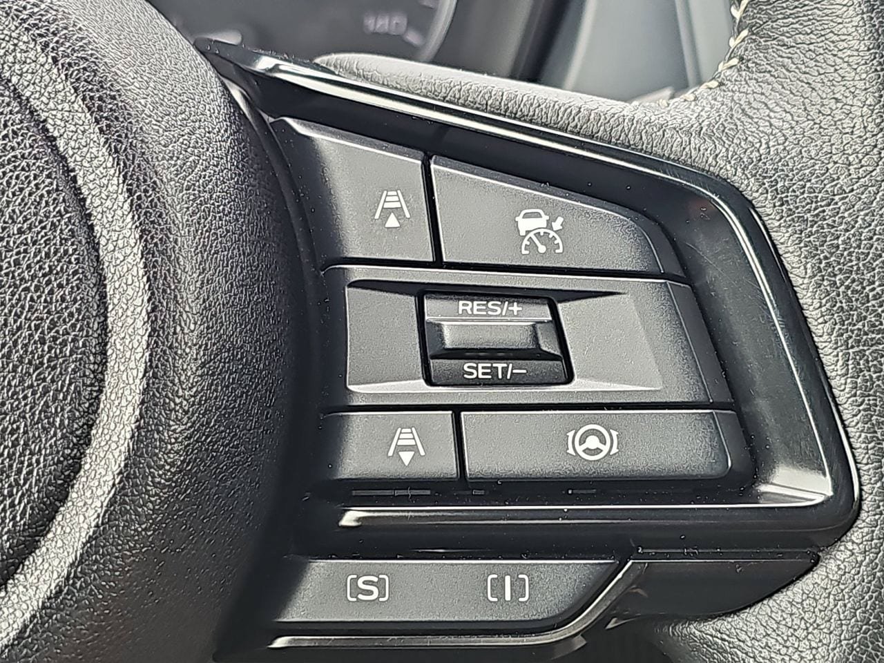 Certified 2025 Subaru Forester Premium AWD/4WD image 23