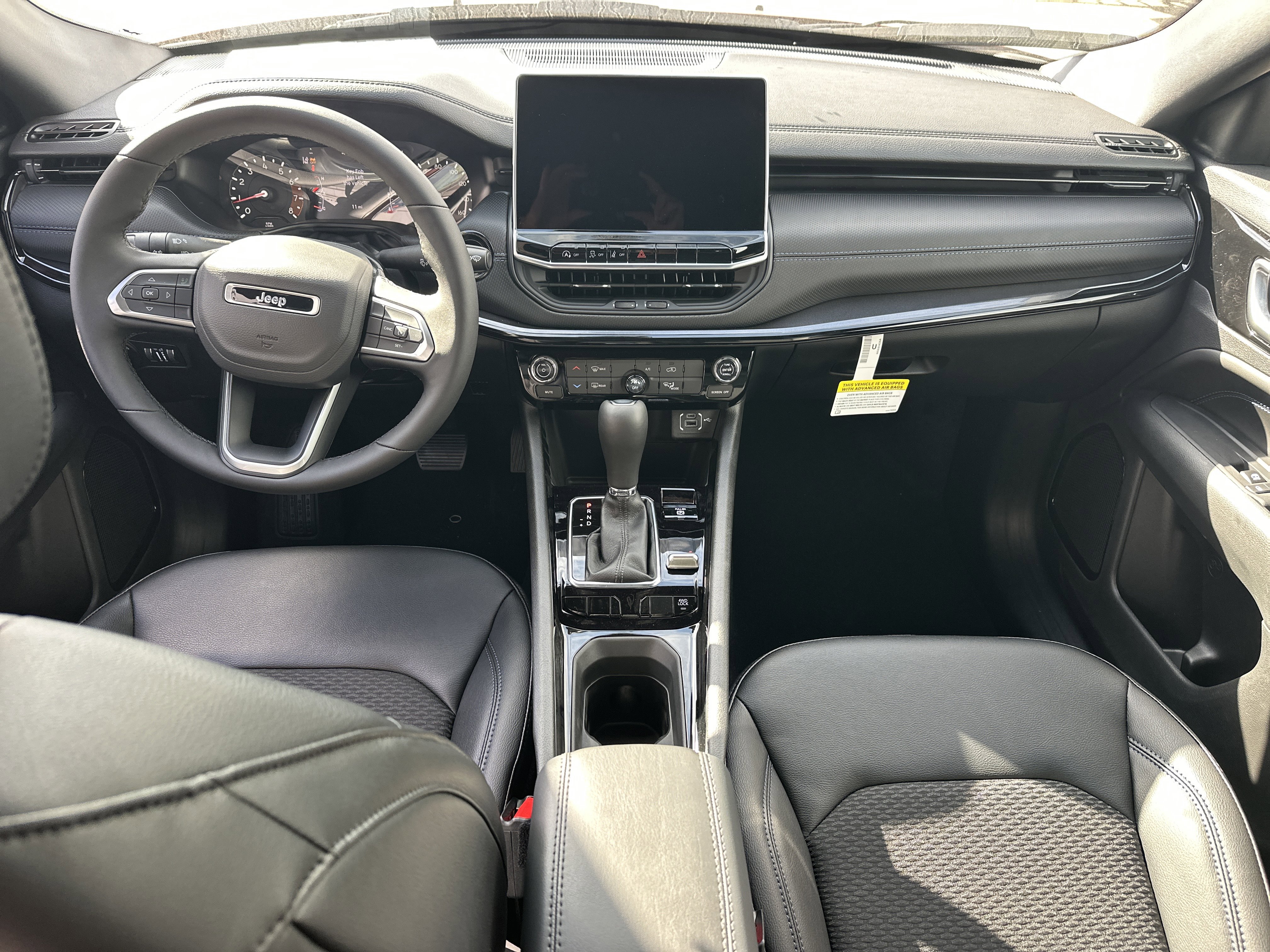 New 2026 Jeep Compass Latitude image 17