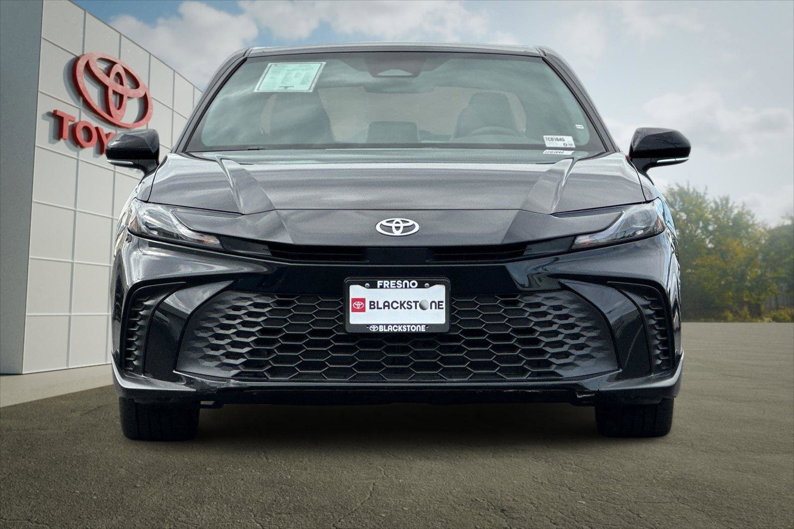 Certified 2025 Toyota Camry SE FWD image 8