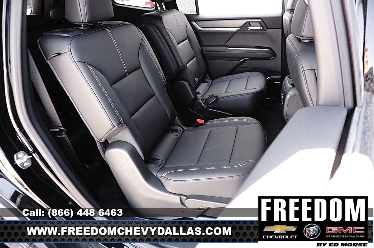 New 2026 GMC Acadia Elevation w/ Black Edition FWD image 17