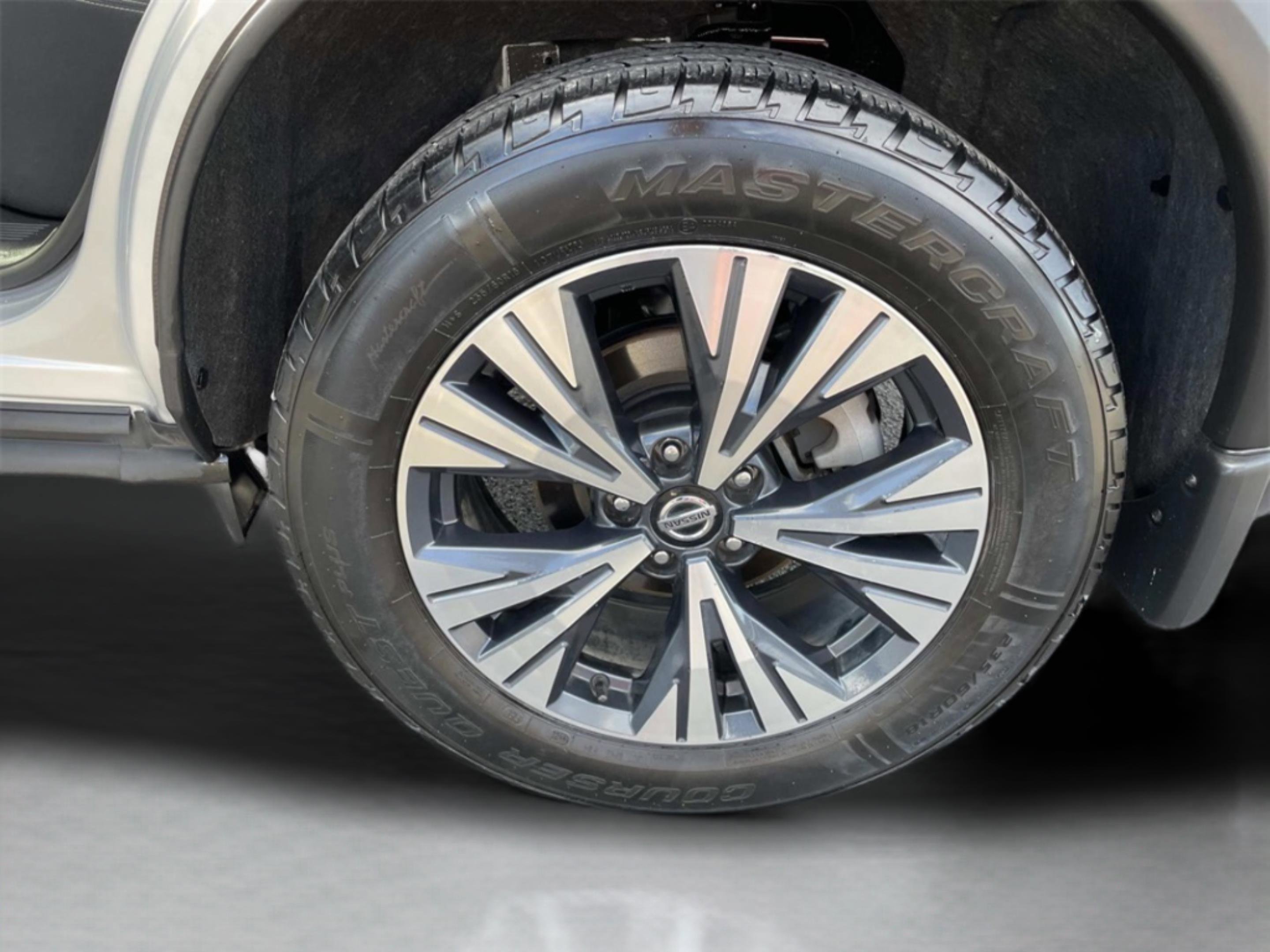 Used 2021 Nissan Rogue SV image 12