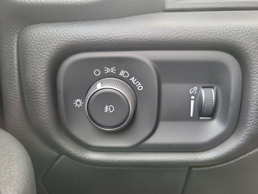 New 2025 RAM 5500 Tradesman image 27