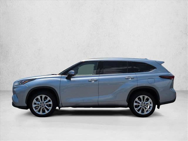 Used 2024 Toyota Highlander Limited AWD/4WD image 9