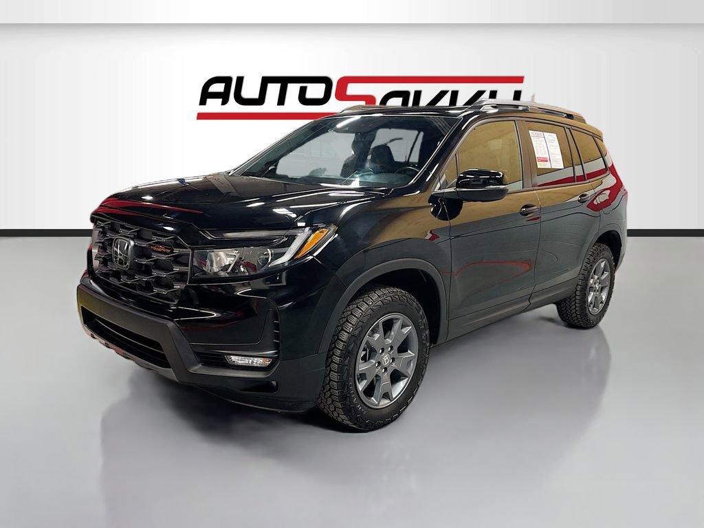 Used 2025 Honda Passport TrailSport image 3