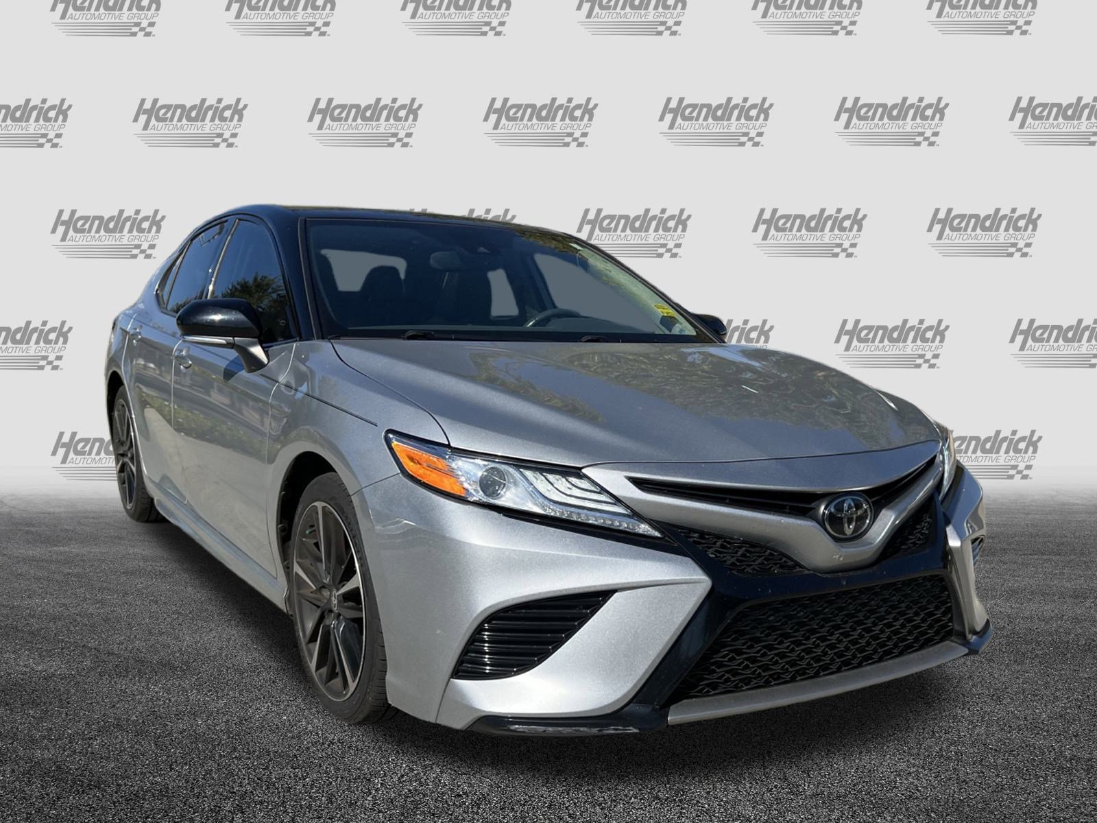 Used 2020 Toyota Camry XSE image 2