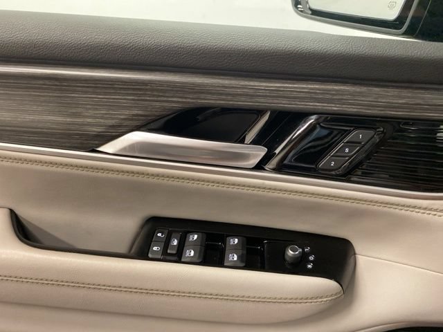 Used 2024 Jeep Wagoneer Series II w/ Convenience Group I AWD/4WD image 23