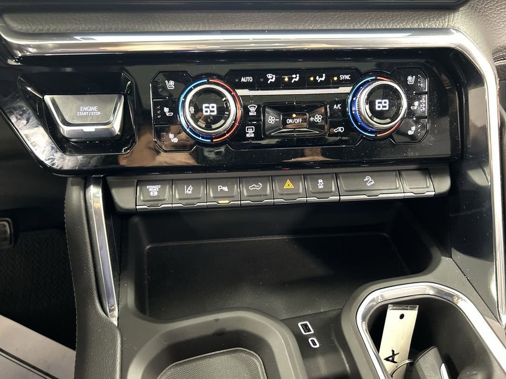 Certified 2025 GMC Sierra 2500 Denali w/ Denali Reserve Package AWD/4WD image 16